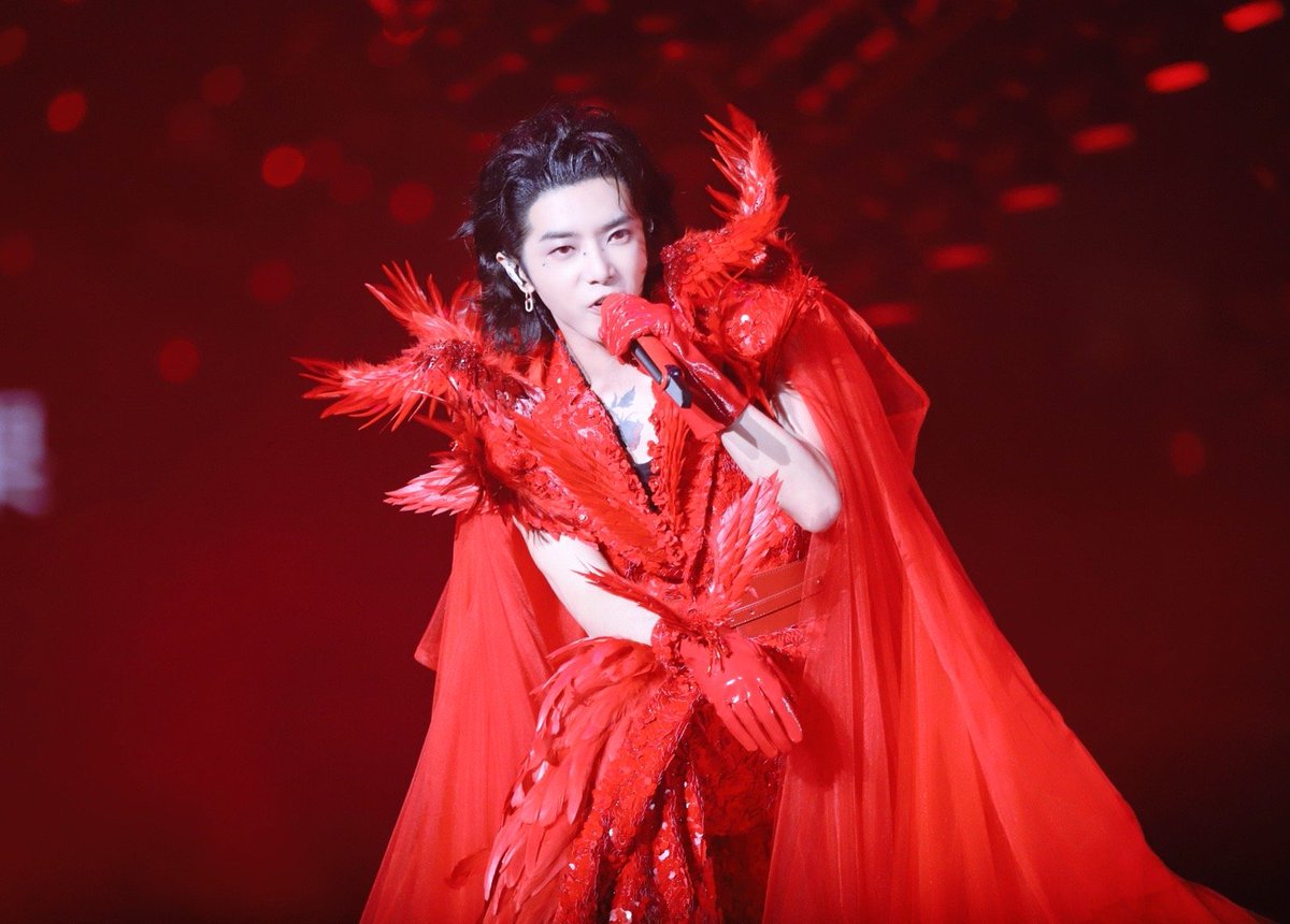 250830 华晨宇火星演唱会苏州站
cr. 华晨宇火星补给舱
#HuaChenyu #华晨宇