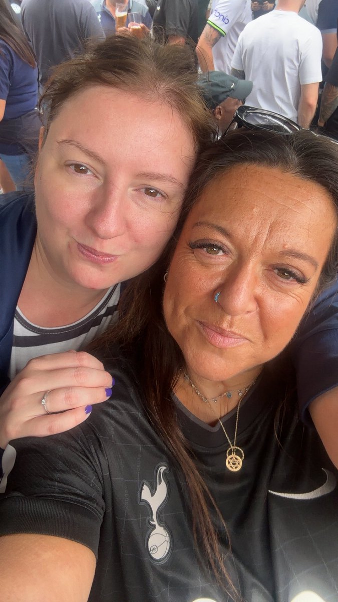 Emma ๐๏ธ (@emspurs1882) on Twitter photo Back in my happy place with my fave people <a href="/SpursOfficial/">Tottenham Hotspur</a> <a href="/WhiteHartLiz/">White Hart Liz</a> <a href="/shirleymillr24/">Mrs Eriksen</a> <a href="/SueSpurs56/">Sue ๐ ๐ค</a> <a href="/BeckydBecky/">Becky Day</a> Back in my happy place with my fave people <a href="/SpursOfficial/">Tottenham Hotspur</a> <a href="/WhiteHartLiz/">White Hart Liz</a> <a href="/shirleymillr24/">Mrs Eriksen</a> <a href="/SueSpurs56/">Sue ๐ ๐ค</a> <a href="/BeckydBecky/">Becky Day</a>