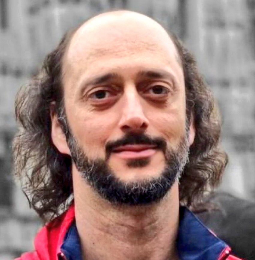 بریم سراغ #آرشیو_بزرگ_ملی مون و خائن بعدی که باید نام و چهره‌ش رو وارد این سند بزرگ تاریخی‌مون کنیم
بدون هیچ توضیحی میرم سراغ معرفیش چون همه‌تون بخوبی ایشون رو میشناسید
جناب آغای #عمار_ملکی
بزرگ آمارسازِ در خدمت رژیم

لطفا نظرات خودتون راجع‌به ایشون رو بنویسید
"برای ثبت در تاریخ"