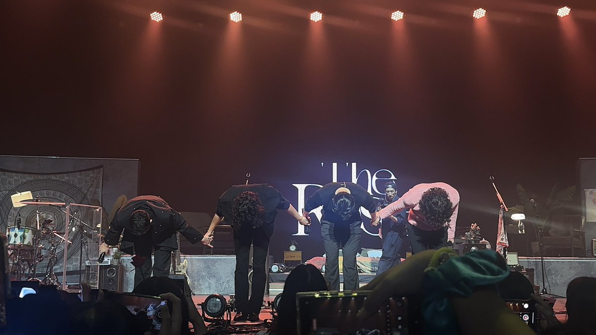 sammyisnotarice's tweet image. #OnceUponAWRLDTour #TheRose @TheRose_0803