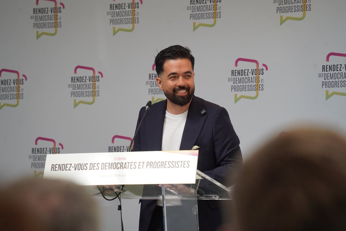 DP_LeParti's tweet image. « Jamais dans l’histoire, l’humanité n’a affronté autant de crises en même temps.
Guerres, climat, terrorisme, inégalités : nous serons une génération qui vivra avec des crises permanentes.
Notre responsabilité ? Apprendre à gouverner dans la tempête. »
@ErgunToparslan #RDDP