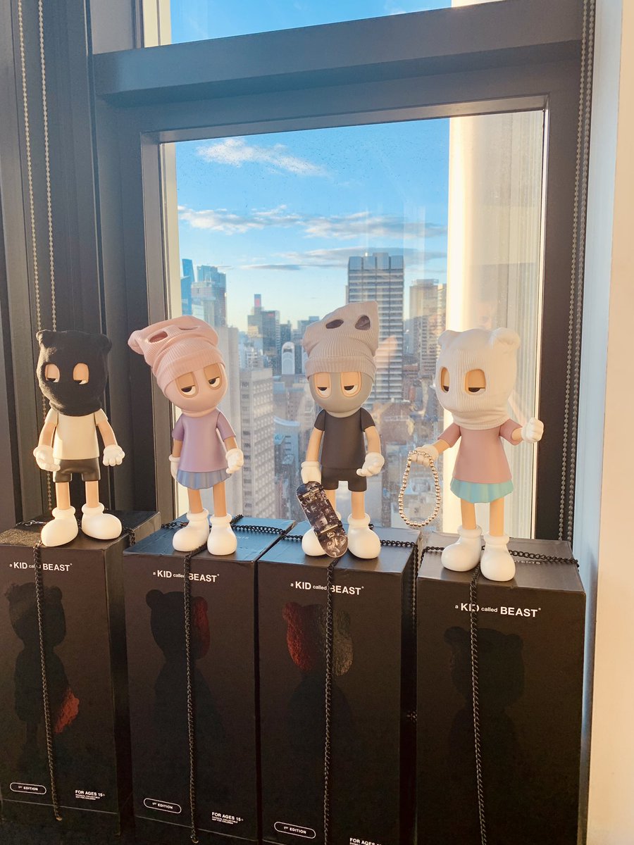 WOW… The wait was worth it. 
My Vinyl Beasts are here! 

What started as a digital flex now lives on my shelf 👀

From packaging to figurine, the quality goes wild 🔥 Even wilder that this came as a free claim for #AKCB holders 🫡

Huge love to <a href="/Rafsby/">Rafsby | a KID called BEAST</a> <a href="/nwhite89/">Nick | a KID called BEAST</a> <a href="/aKIDcalledELLE/">E L L E | a KID called BEAST</a>