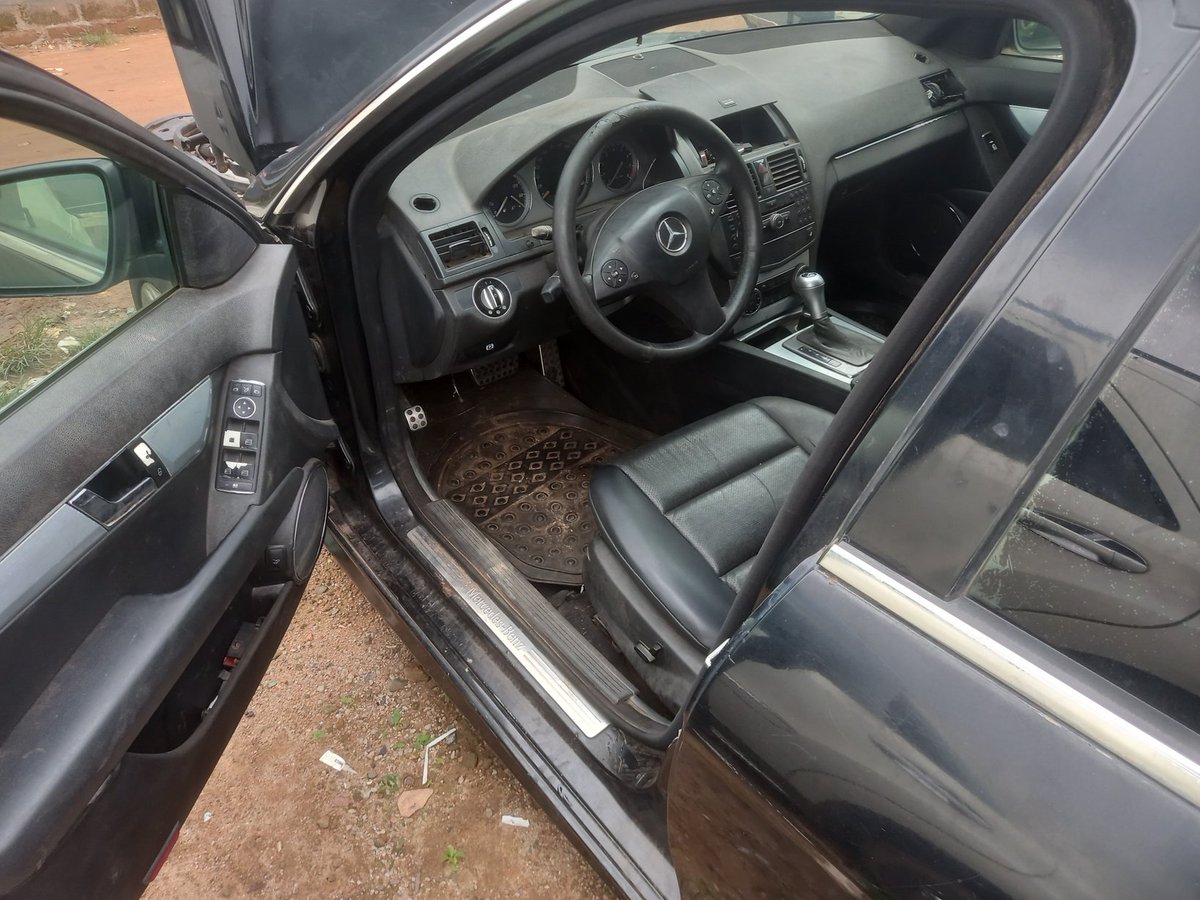 Afoodel1's tweet photo. @Carsnationn Mercedes benz c300 4matic for sale in Ibadan price is 5m,slightly negotiable https://t.co/pfWeFMFcHN