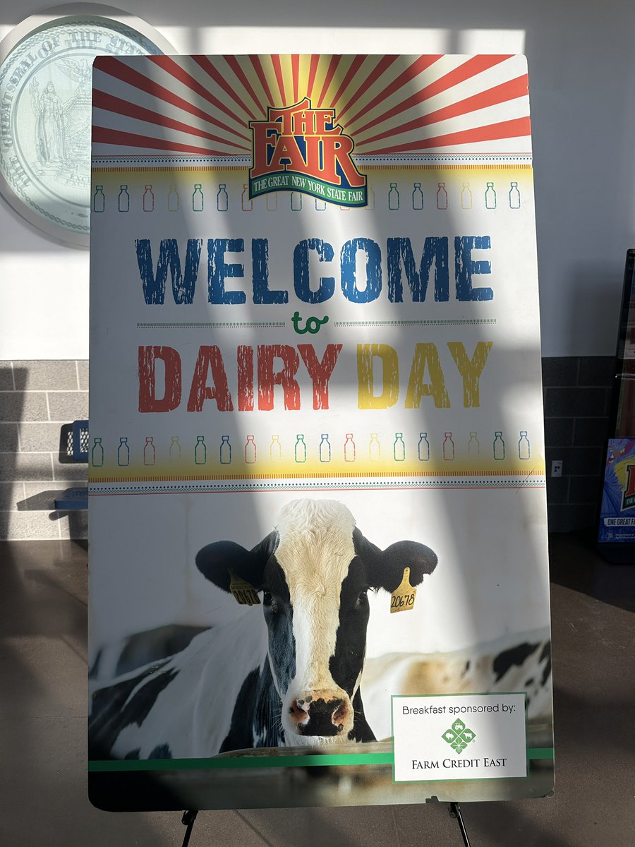 Happy Dairy Day! 🐮🐄🥛 We can’t wait to see everyone today and to witness (hopefully!) three more Udder Miracles! #uddermiracles #uddermiracle  #dairycowbirthingcenter #advocateforag #dairy #milk #dairycows #dairyfarm