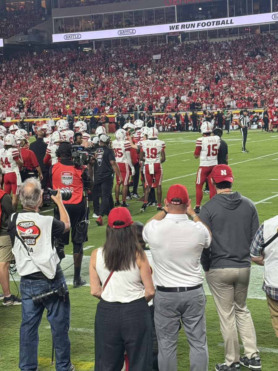 BigPartyPodcast's tweet photo. Good win for the skers. Crowd was deafening! Amazing. GBR https://t.co/TpTuDkIIxs