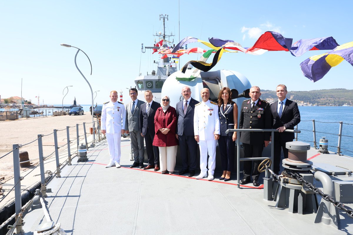CanakkaleGovTr's tweet image. 🚢🇹🇷 TCG Karabiga Gemisi 🇹🇷🚢

Valimiz Doç. Dr. @omertoraman25, 30 Ağustos Zafer Bayramı etkinlikleri kapsamında,#Çanakkale İskelesi’nde halkın ziyaretine açılan TCG Karabiga Gemisi’ni ziyaret etti.

#30Ağustos🇹🇷
#ZaferBayramı🇹🇷

@iletisim  @TC_icisleri @tcsavunma