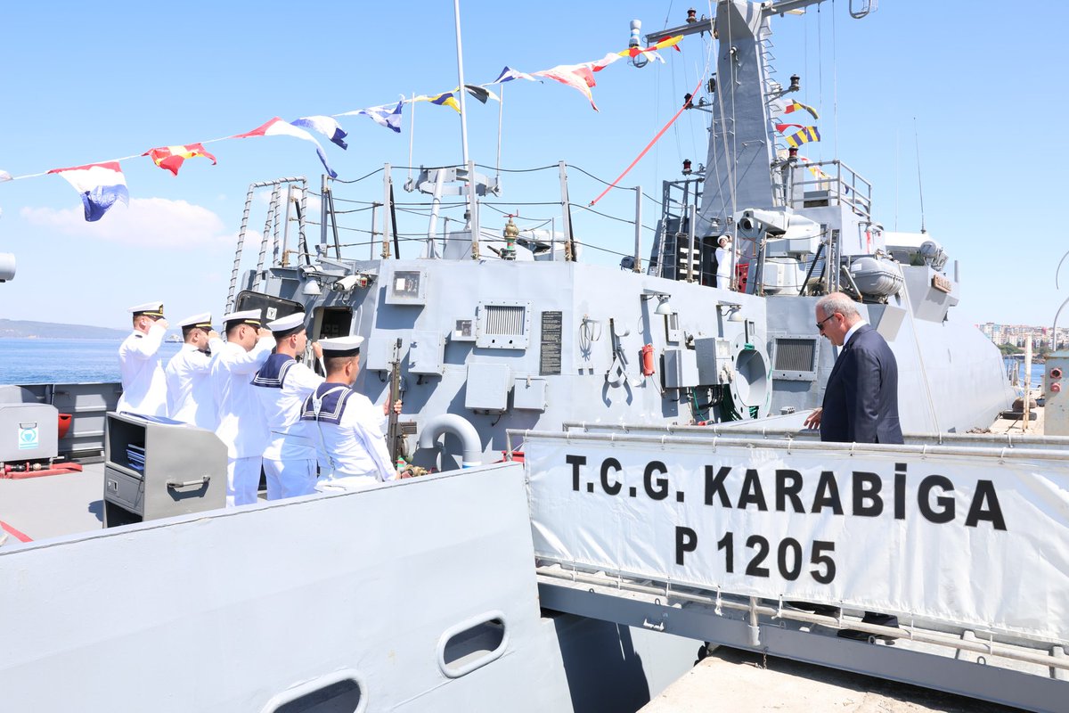 CanakkaleGovTr's tweet image. 🚢🇹🇷 TCG Karabiga Gemisi 🇹🇷🚢

Valimiz Doç. Dr. @omertoraman25, 30 Ağustos Zafer Bayramı etkinlikleri kapsamında,#Çanakkale İskelesi’nde halkın ziyaretine açılan TCG Karabiga Gemisi’ni ziyaret etti.

#30Ağustos🇹🇷
#ZaferBayramı🇹🇷

@iletisim  @TC_icisleri @tcsavunma