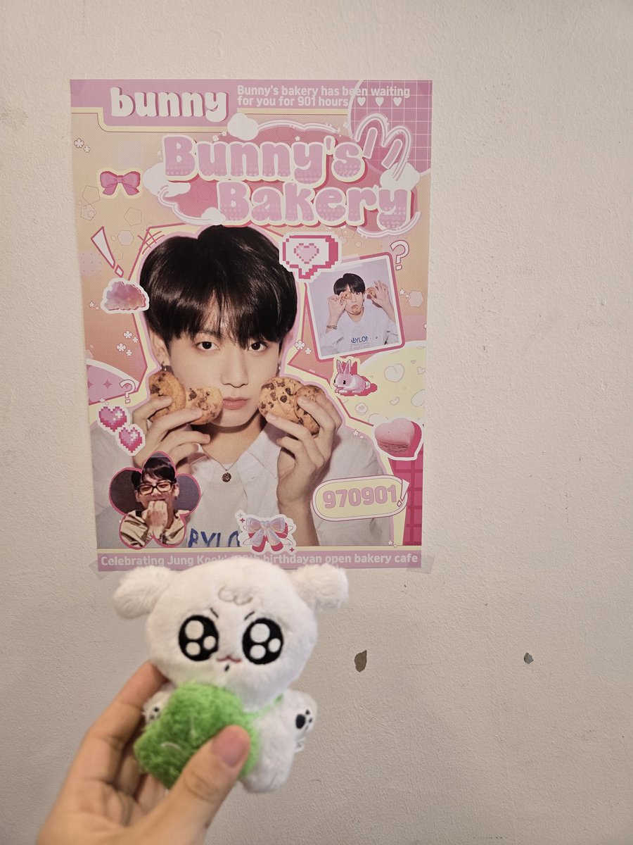 JHSJJM's tweet photo. #𝗕𝘂𝗻𝗻𝘆𝘀_𝗕𝗮𝗸𝗲𝗿𝘆
잘생긴 정국이와 귀여운 토끼들이 가득했어요☺️ 예쁜 사진도 가득하니 사진 많이 찍고 가세요!! https://t.co/KulneZfELT