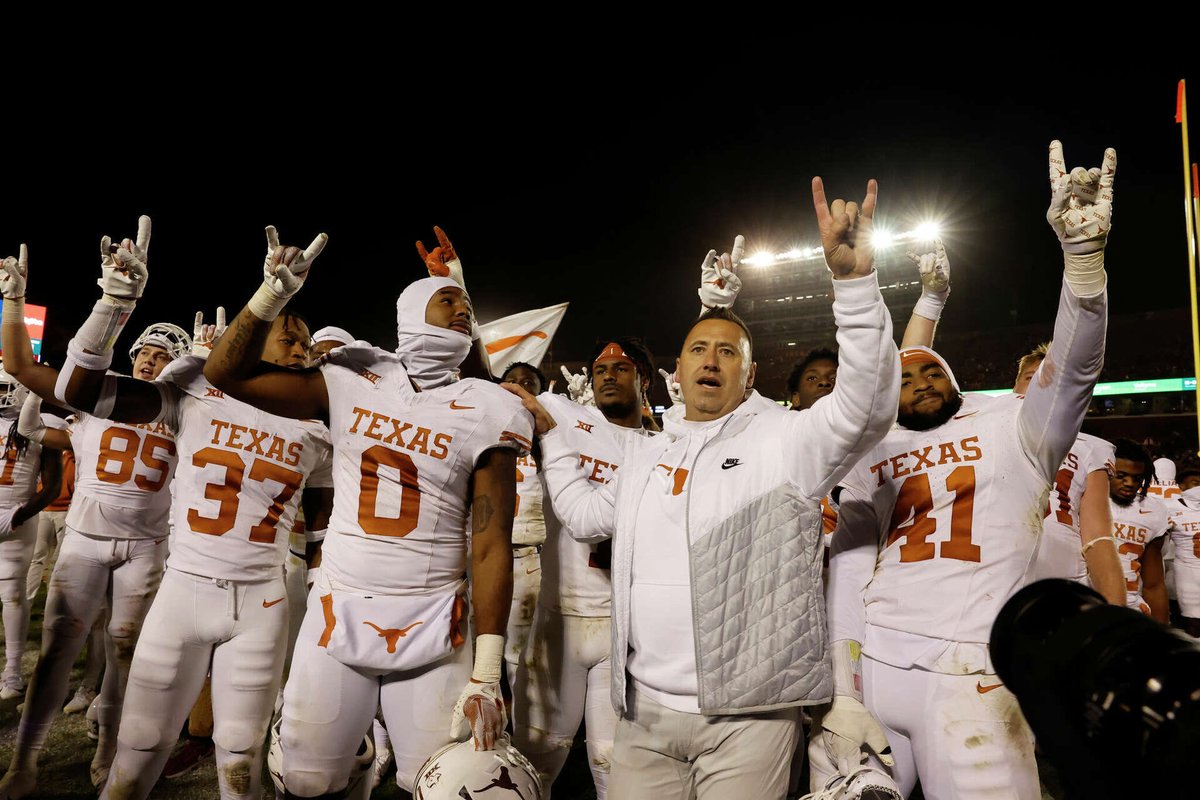 MLCGroup_USA's tweet photo. CFB IS BACK BABY 🚨🏈

Lock of the Day: Texas ML (+100) 🐂

Texas is at full strength with Arch Manning leading the nation’s top squad—line moved their way for a reason! 🔥

Full analysis and all my plays in my Free Telegram—link in bio 📲

#SportsBetting #CFBBetting #TexasML https://t.co/eyh6iq4fOK