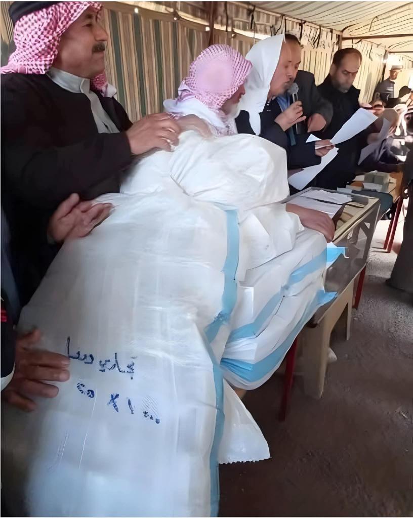 التبرعات حصراً بالشوال..😍
لما نقوللهم عضمكم دهب  بتمسكنو😁
اللهم لا حسد 👀 
لما
#ابشري_حوران