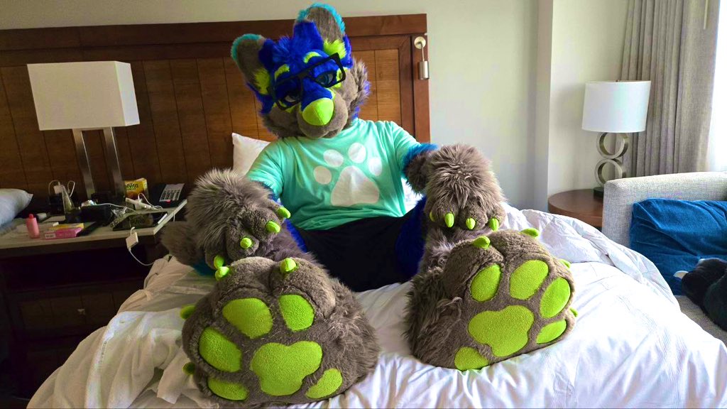 RiggyFolf's tweet image. #Pawgust is coming to an end soon my beans still are barkin and need attention! 

📸 @Melvis_Barksy