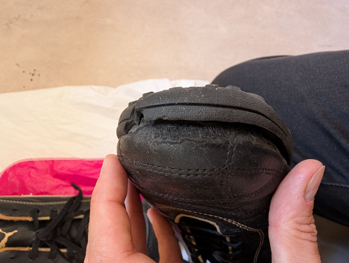 Domsully's tweet photo. Hi @PUMA is this normal? I've only worn these 3 or 4 times and they've just fallen apart. Looks like they're held together with Pritt Stick https://t.co/9DjktxlDHW