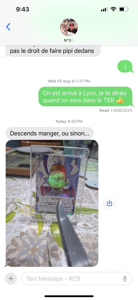 JinxedOri's tweet photo. MAIS COMMENT ÇA MON FRÈRE MENACE MA CARTE DE FACE DE @terracid POUR QUE JE DESCENDE MANGER ?? JE L’AI PAS VU LA PRENDRE https://t.co/1hRJyg0U9P