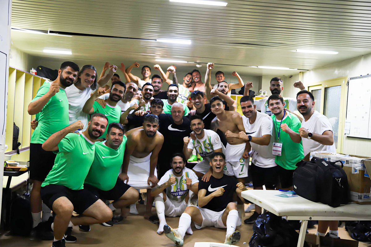 TFF 2. Lig 2. haftada Bucaspor 1928’i deplasmanda 2-0 mağlup eden Kızılkaya Tarım Şanlıurfaspor, 2’de 2 yaparak 6 puanla zirveye oturdu! 
Takımımızı ve teknik heyetimizi yürekten tebrik ediyor, bu güzel başlangıcın sezon boyunca devam etmesini diliyoruz!

<a href="/saracoglukemal/">Kemal SARAÇOĞLU</a>