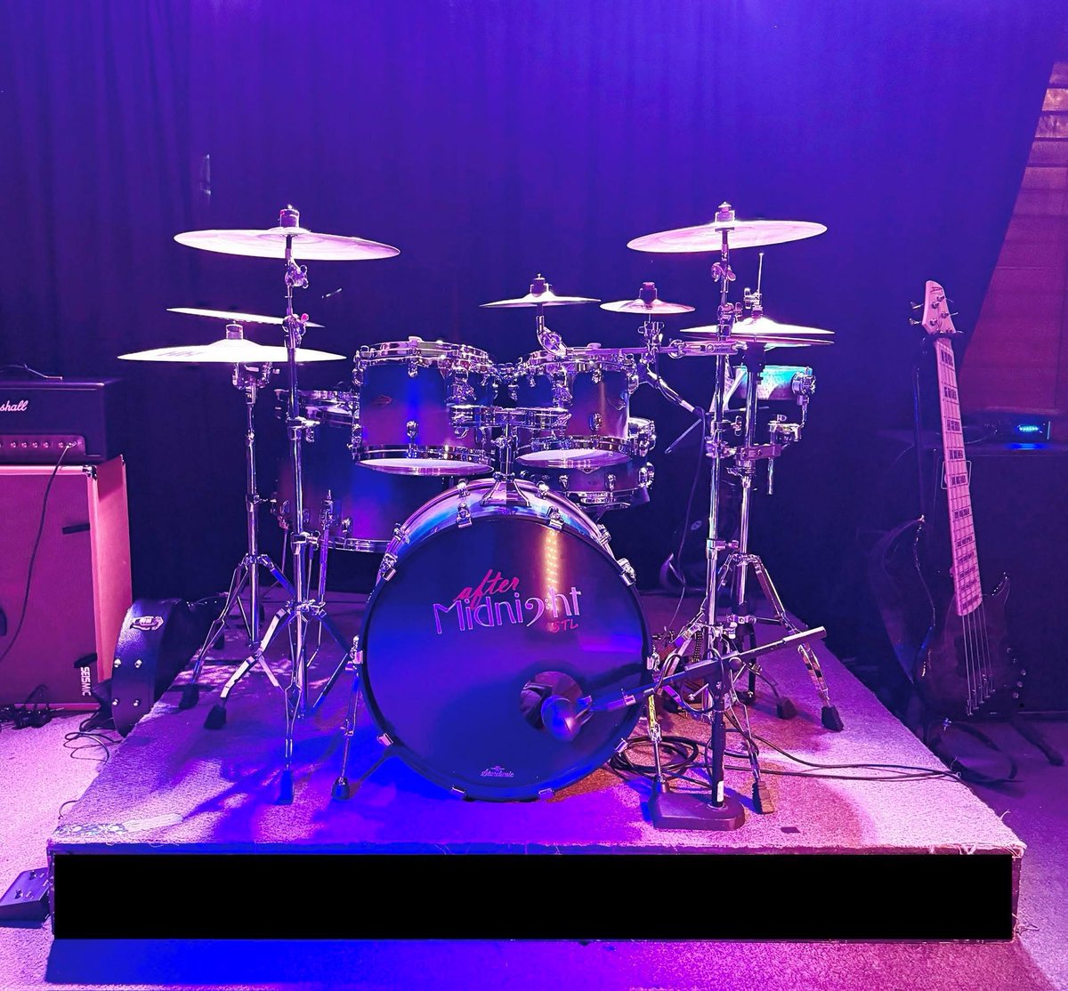 Heeleydrums's tweet photo. Tonight I give these beauties a proper shakedown at Kenny’s bar and grill in Barnhart.  #heeleydrums https://t.co/HT9oogfkUU