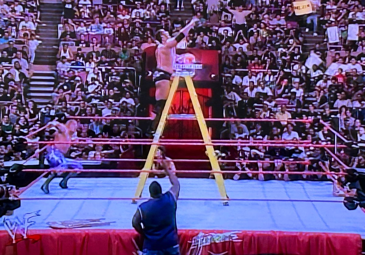bornwithEsp's tweet image. On this day, in 1998, I saw the slowest climber of a ladder in #WWE history. #Summerslam