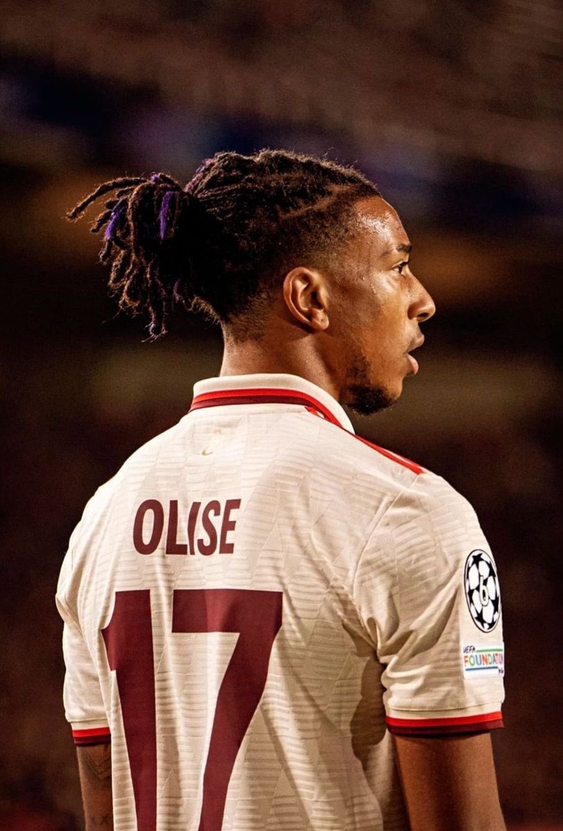 CFCMods's tweet image. Maturing is realising that Olise is lowkey better than Vinicius Jr but he just doesn’t have the Madrid PR