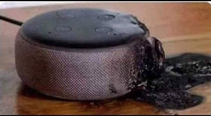 Alexa,  pon la canción de Sergio Ramos.