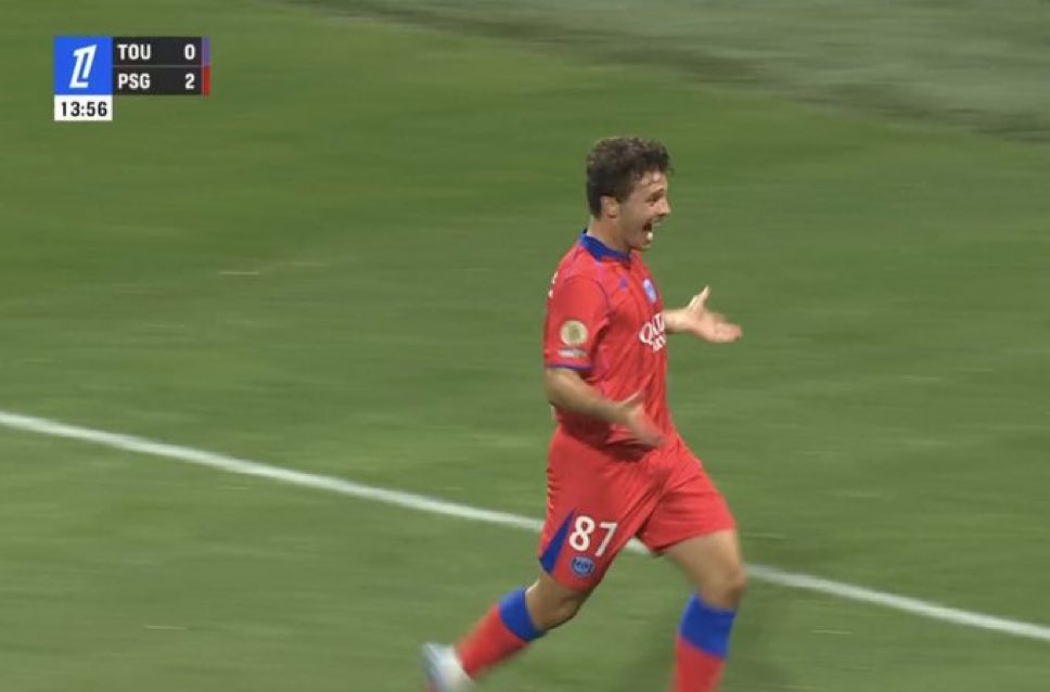 Kenpachi1070's tweet image. Joâo Neves ça foudroie Pedri.

Y’a même pas débat hein.