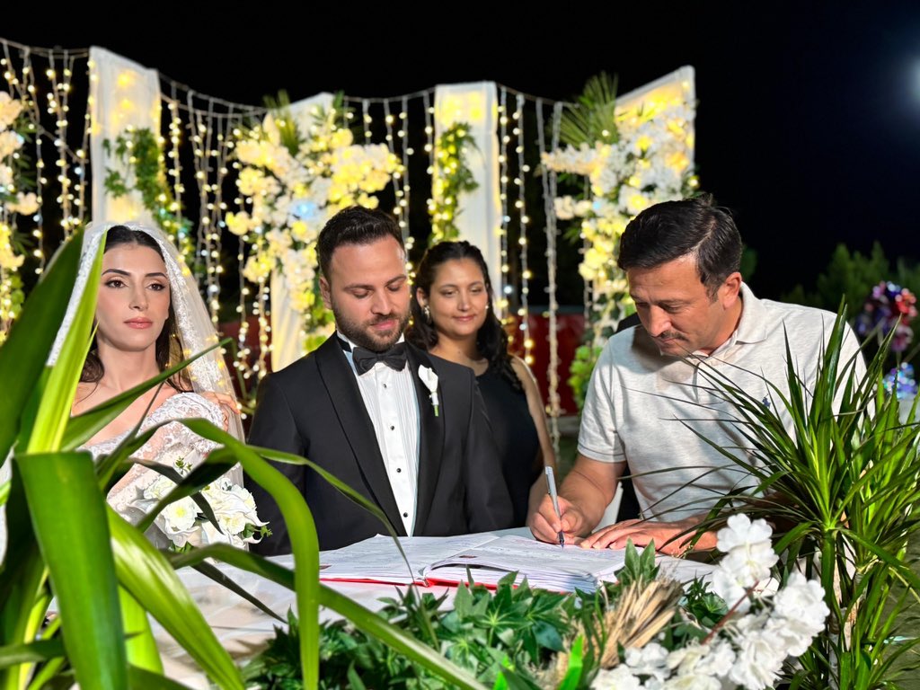 avhamzadag's tweet photo. Önceki dönem ilçe yöneticimiz
Ahmet Selik’in oğlu Atakan ve Feyza çiftimizin nikah merasimine katıldıktan sonra önceki dönem Kemalpaşa Gençlik Kolları Başkanımız Yavuz Yılmaz ve Özge çiftimizin düğün merasimine iştirak ettik. 

Rabbim çiftlerimize iki cihanda mutluluklar nasip etsin.
