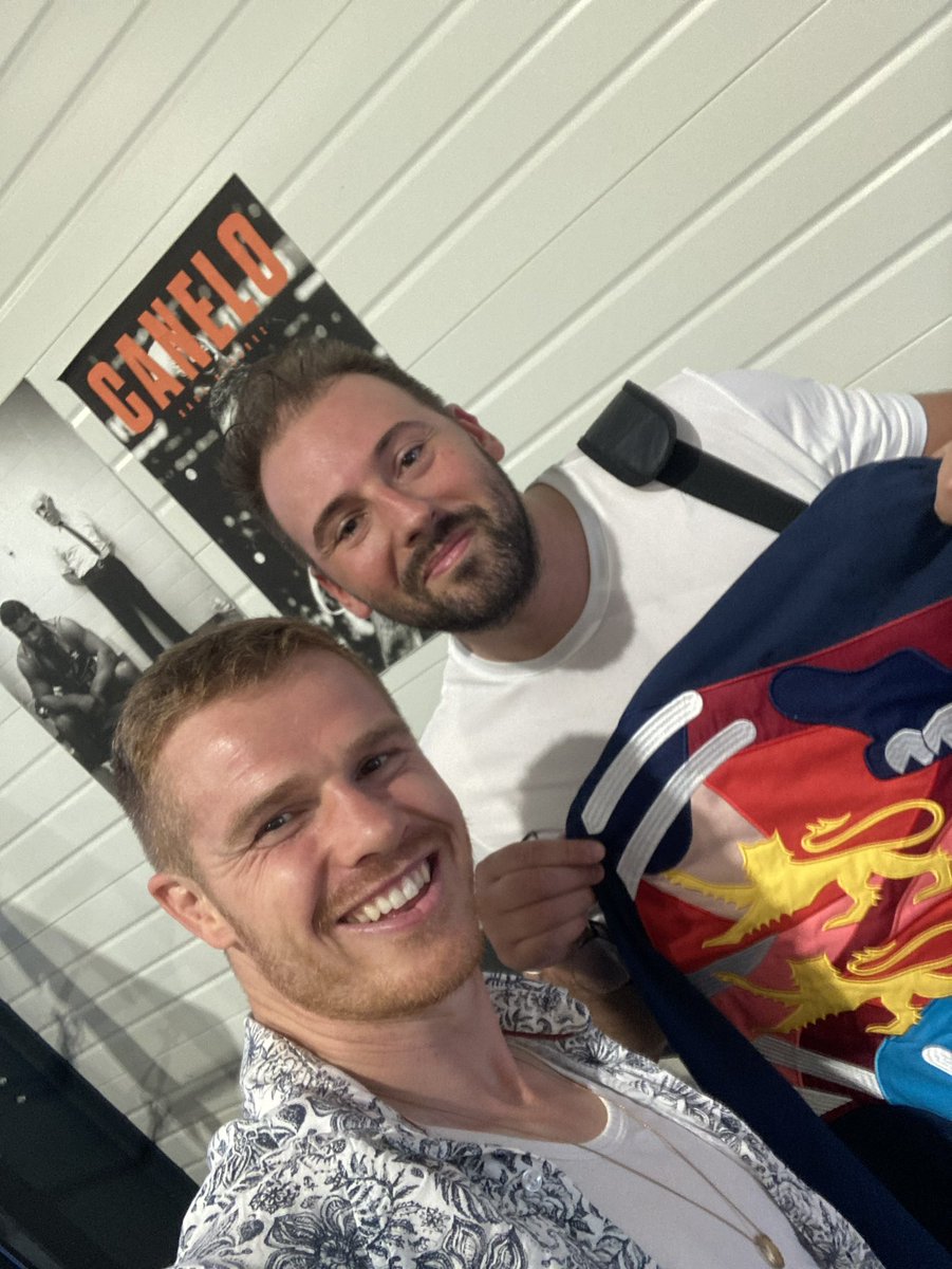 Séance de boxe incroyable avec Maxime Beaussire 🥊 ! 
Un vrai privilège de partager le ring avec le champion d’Europe normand 🇫🇷. 
Puissance, technique et une énergie communicative 👊🔥
 #Boxe #Calvados #Normandie