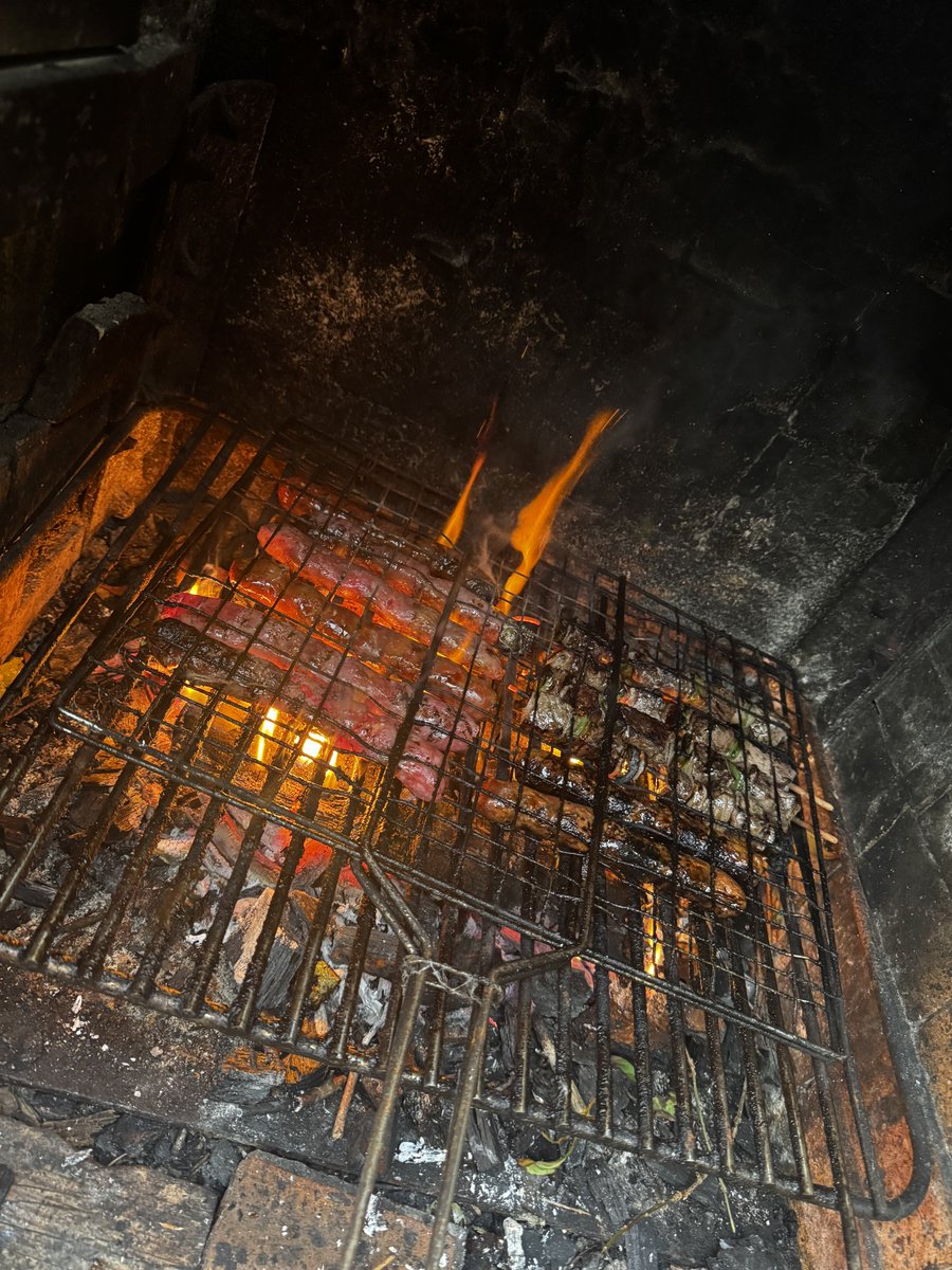 Et oui y'a pas de saison pour le barbecue même quand il pleut 😚