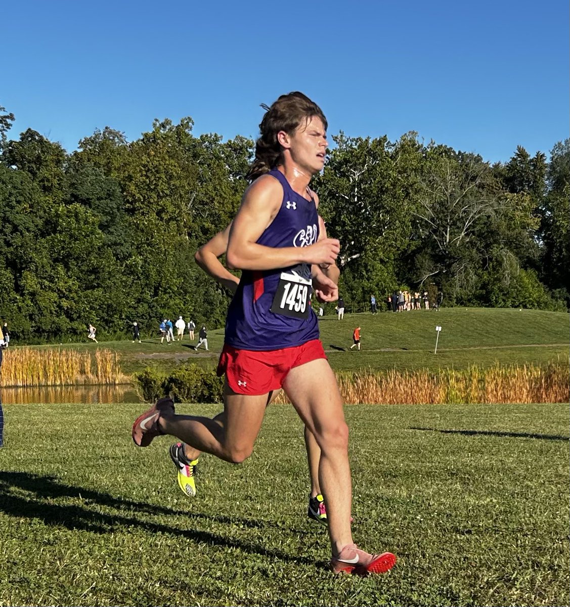 Middie XC tweet media