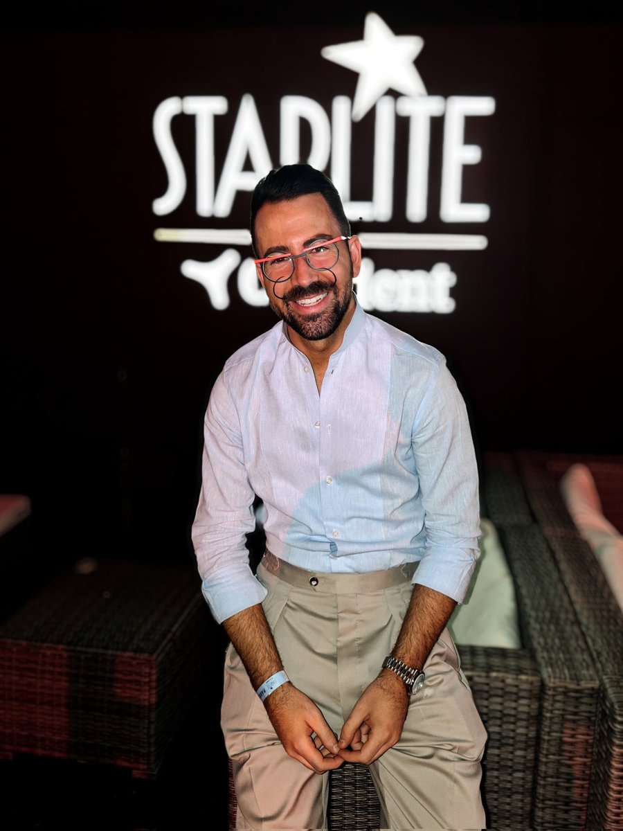 La felicidad nunca es un hecho aislado, es la suma de todas las cosas. Es por eso que me siento vivo, feliz y agradecido con la vida por todos los momentos que me da. 🧡✨