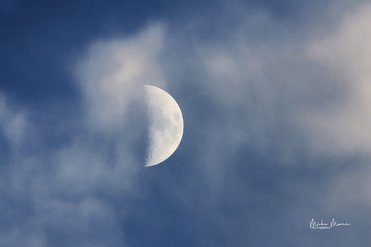 MikeFotoLife's tweet image. #lunacreciente
#sunsetvibes
#moonmagic
#cosmos
#parati