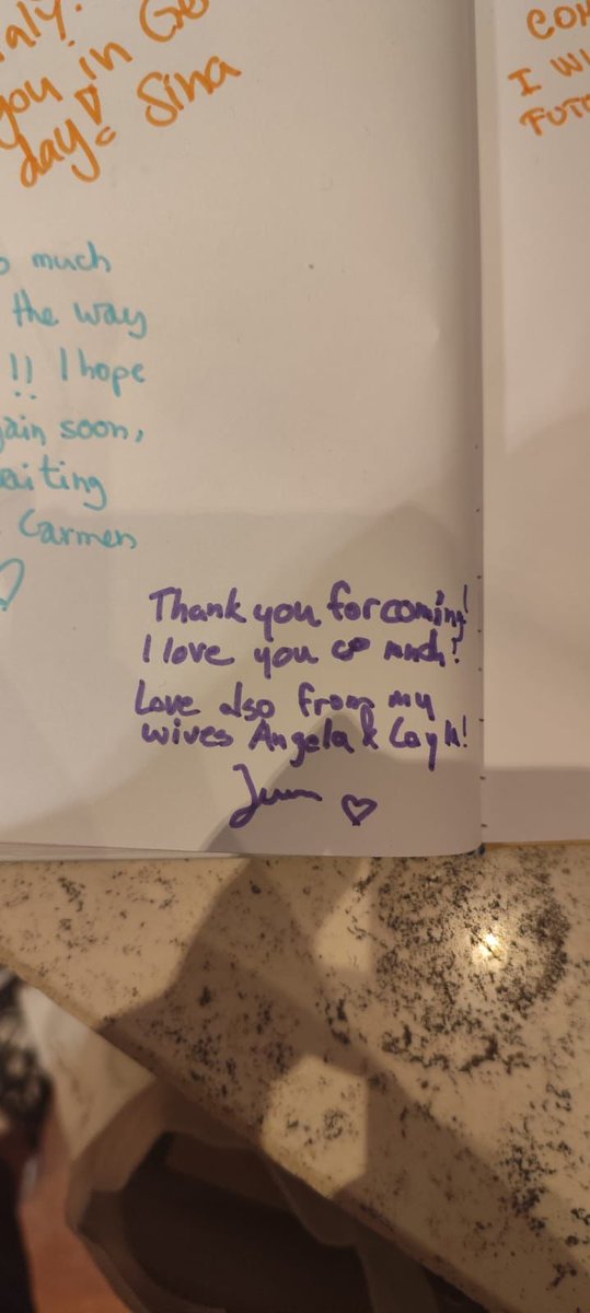 JunnieAndJunjun's tweet image. I made sure my wives had their voices even when stuck in my pocket 🥰

(Purple for JD and the other one for FK, I think you can tell I did FK first and I even forgot letters and had to focus so hard, I was out of it just writing to them haha)