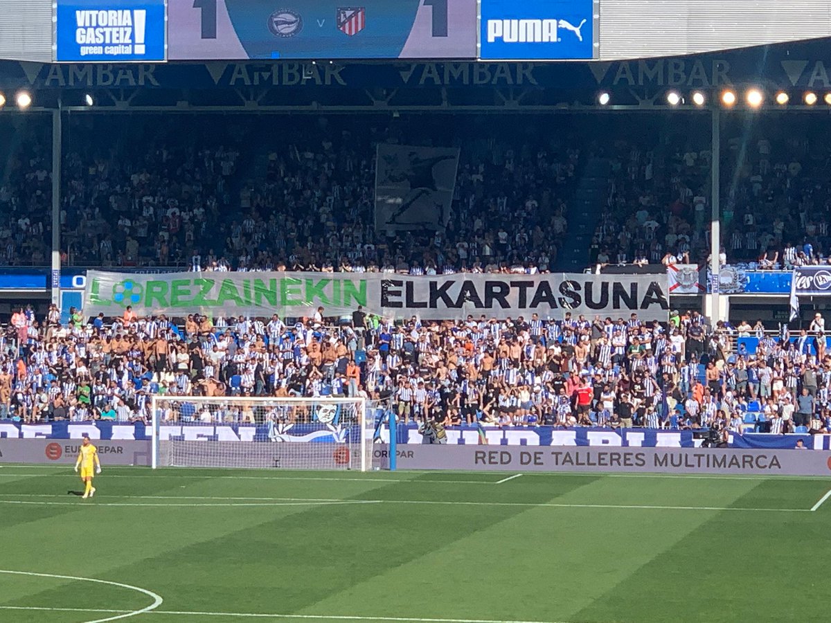 Gaur, Mendizorrotzan jokatu den futbol partidan, 5 hilabetez greban daramaten ENVISEReko grebalariekiko elkartasuna adierazi dute  <a href="/Iraultza1921/">Iraultza 1921</a> - ko zaleek✊👏

🌳 #LorezainakBORROKAN #HemenErabaki #EnviserBORROKAN #LangileenAlde #Lorezainakgreban