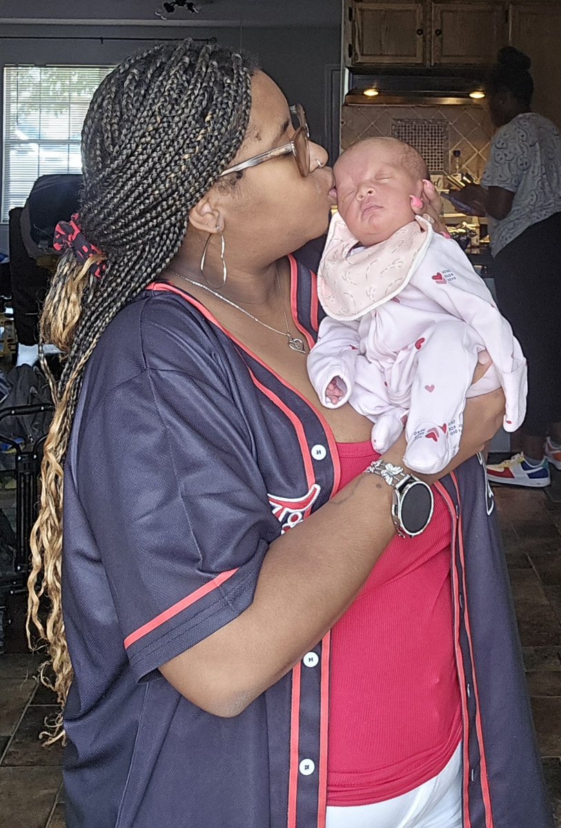 logansbblapbloo's tweet image. Dressing in the spirit since the last show is today and as if I had a show today, ft. a little baby rusher