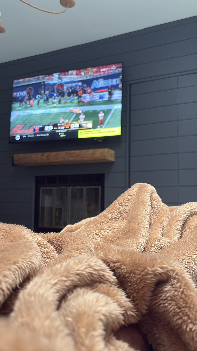 Enjoying the first Saturday of college football. Nothing like some couch beers, twitter, and losing some money. Am I right <a href="/Dwaughfed1/">DWaugh</a> <a href="/TylerWaugh30/">Tyler Waugh</a> <a href="/dgush3/">Daniel Gush</a>