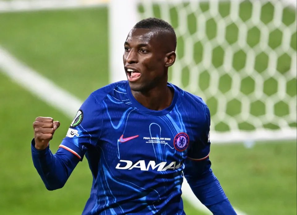 Pys (@cfcpys) on Twitter photo 🚨 MAJOR BREAKING NEWS
Chelsea inform Nicolas Jackson to return to London. He is not going on loan to Bayern.
(<a href="/David_Ornstein/">David Ornstein</a>) 🚨 MAJOR BREAKING NEWS
Chelsea inform Nicolas Jackson to return to London. He is not going on loan to Bayern.
(<a href="/David_Ornstein/">David Ornstein</a>)