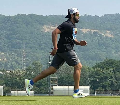 🚨 | BIG BREAKING:

According to a close source, Rohit has shocked everyone with a 19.4 Yo-Yo test score &amp; he’s looking in completely different shape. Fitness was the only excuse they had &amp; it seems Rohit isn’t giving them that anymore. bRo is clearly coming for the 2027 WC.🥵🔥