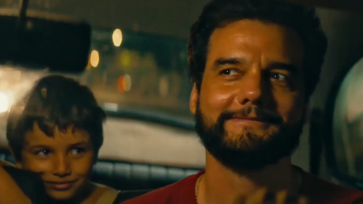 #Telluride: “Um ano após se destacar no Oscar com ‘Ainda Estou Aqui’, o Brasil está prestes a repetir a façanha. #OAgenteSecreto é um dos filmes mais emocionalmente surpreendentes e intensamente eletrizantes da temporada.”

– Awards Watch (91/100)