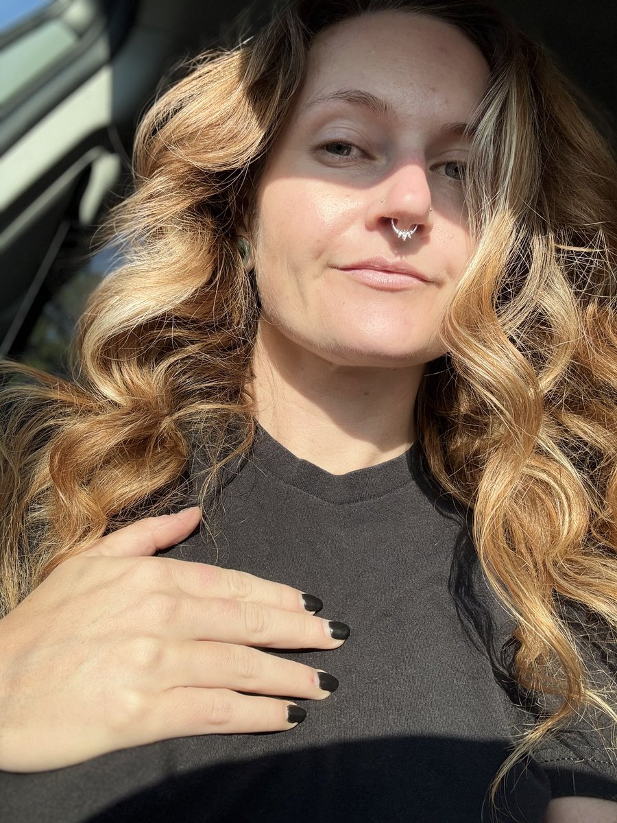 Slept like shit but hey my hair looks great 😅 now to start a 4 day stretch. Pray for me