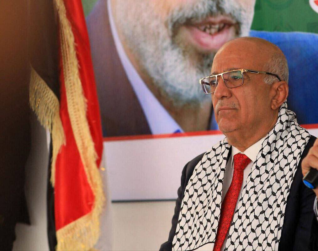 أول رئيس وزراء عربي يستشهد في سبيل الله دفاعاً عن غزة وعلى طريق القدس.
#شهداؤنا_عظماؤنا 
#لن_نترك_غزة 
#حكومة_التغيير_والبناء