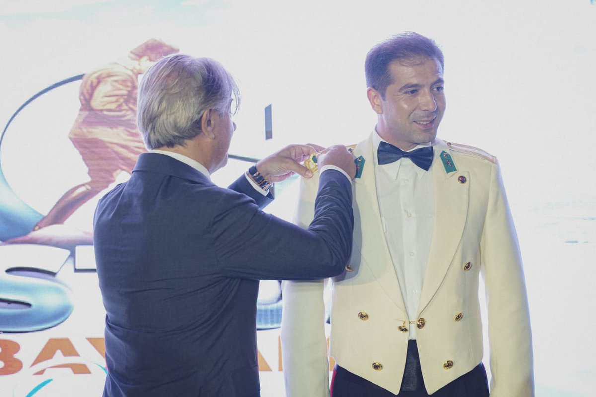 30 Ağustos Zafer Bayramı’nın 103. yıl dönümünü Tunus’ta kutladık. 
Büyükelçilerin, sivil toplum, iş dünyası, vatandaşlarımız ve Tunuslu kardeşlerimizin katılımıyla gerçekleşen bu anlamlı gecede, dostluk ve kardeşlik bağlarımızı bir kez daha pekiştirdik.
🇹🇳