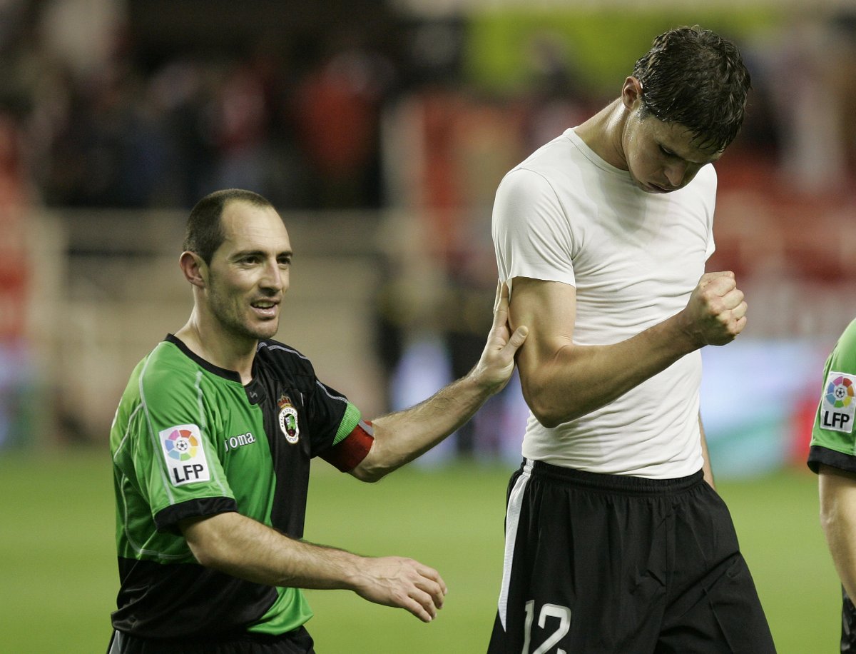 El dúo 𝑠𝑎𝑐𝑎𝑝𝑢𝑛𝑡𝑜𝑠: Iñigo Vicente y Asier Villalibre. 

#LaCasaDelFútbol