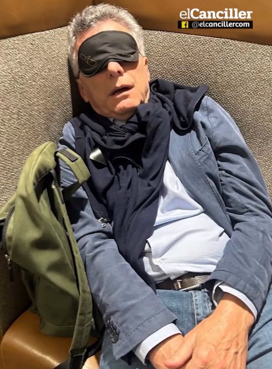 marieletis's tweet image. Yo un día de semana a las 7 cuando suena el despertador / Yo sábado y domingo a las 7 sin despertador