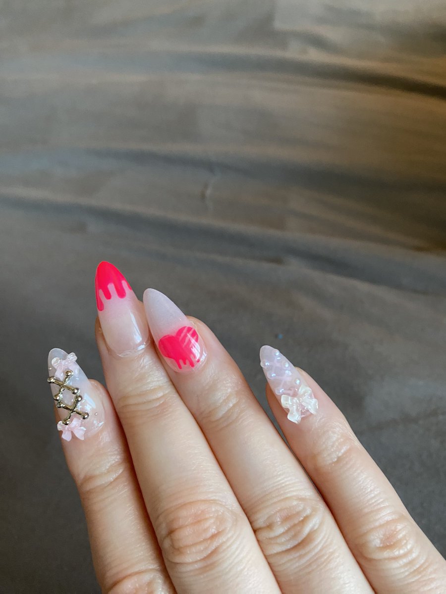 First time using long nails like these and I feel so limited

I COULDNT EVEN PICK UP MY PHONE

HOW AM I GONNA WIPE MY A**?!