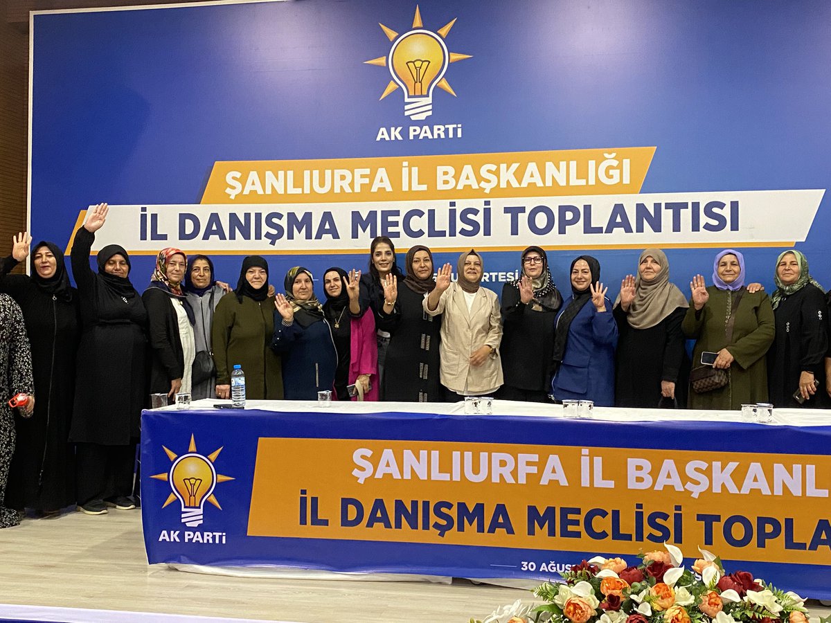 Eyyübiye Ak Kadınlar (@eyyubiye_kadkol) on Twitter photo 📌İL DANIŞMA MECLİSİ TOPLANTISI
İl Başkanımız <a href="/milhamigunbegi/">M.İlhami GÜNBEGİ</a> ve teşkilatımızla aynı yolda, aynı dava bilinciyle toplandık.
İl Danışma Meclisi toplantısına;
İlçe Başkanımız <a href="/ElgunSuleyman/">Suleyman Elgün 🇹🇷🌹</a> , İlçe Kadın Kolları Başkanımız <a href="/GultenBalci63/">Gülten BALCI</a> ve yönetim kurulu üyelerimiz ile 📌İL DANIŞMA MECLİSİ TOPLANTISI
İl Başkanımız <a href="/milhamigunbegi/">M.İlhami GÜNBEGİ</a> ve teşkilatımızla aynı yolda, aynı dava bilinciyle toplandık.
İl Danışma Meclisi toplantısına;
İlçe Başkanımız <a href="/ElgunSuleyman/">Suleyman Elgün 🇹🇷🌹</a> , İlçe Kadın Kolları Başkanımız <a href="/GultenBalci63/">Gülten BALCI</a> ve yönetim kurulu üyelerimiz ile