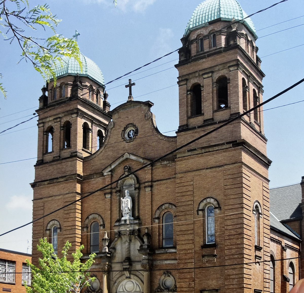 KentStateUPress's tweet image. This Labor Day Weekend, take a Rust Belt Roadtrip with @gmoult, who recommends three books about Cleveland’s extraordinary sacred architecture from Kent State University Press. His new essay is linked below.