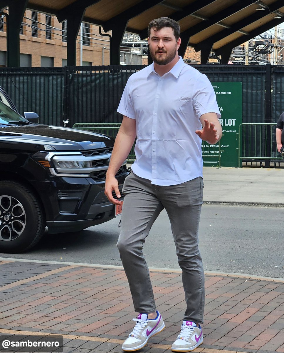 Happy Birthday to Luke Little!!! 🥳🎊🎈🎂🎉
Have a great one, Luke!!