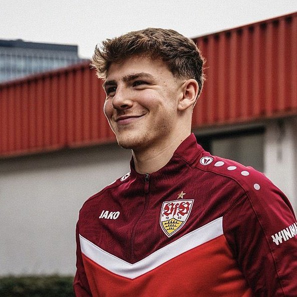 🇩🇪💥 | 𝐅𝐈𝐍𝐍 𝐉𝐄𝐋𝐓𝐒𝐂𝐇 (𝟏𝟗, 𝐂𝐁) vs Borussia Monchengladbach 

• 100% Ground Duels Won, 4/4
• 100% Tackles Won, 2/2
• 2/4 Aerial Duels Won
• 5 Ball Recoveries 
• 4 Clearances
• 95% Pass Accuracy
• 53 Passes Completed
• 4 Passes Into Final Third

𝐁𝐀𝐋𝐋𝐄𝐑 ✨