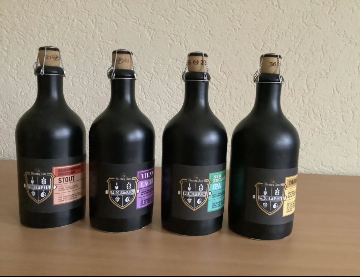 Rubbereent's tweet image. Eentje uit @hertogjan_bier&apos; #proeftuin is altijd een traktatie.
Mijn favoriet was de #PrestigePorter.
(Staat niet op de foto. )