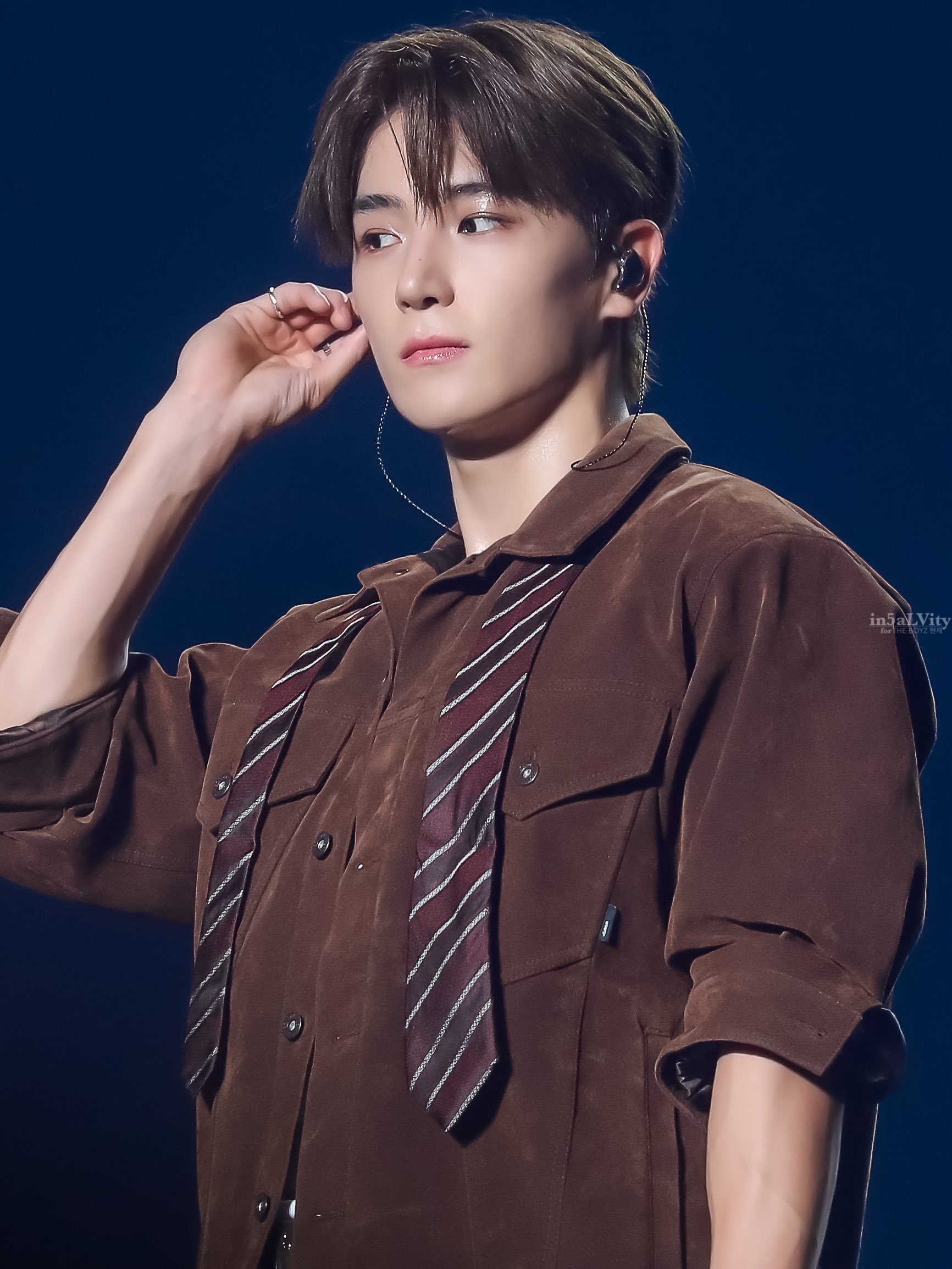 HYUNJAE ポスター タペストリー ヒョンジェ ドボイズ 𝐢𝐧𝟓𝐚𝐋𝐕𝐢𝐭𝐲 on X: 