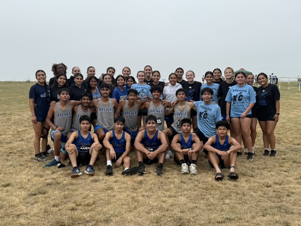 Huge congrats to Madison for her incredible win with a time of 19:02! She led the way as our team finished 3rd overall. 

The Boys gave it their all, strong showing from everyone! 

And a massive shoutout to our JV Girls, who took home the 1st place team finish!