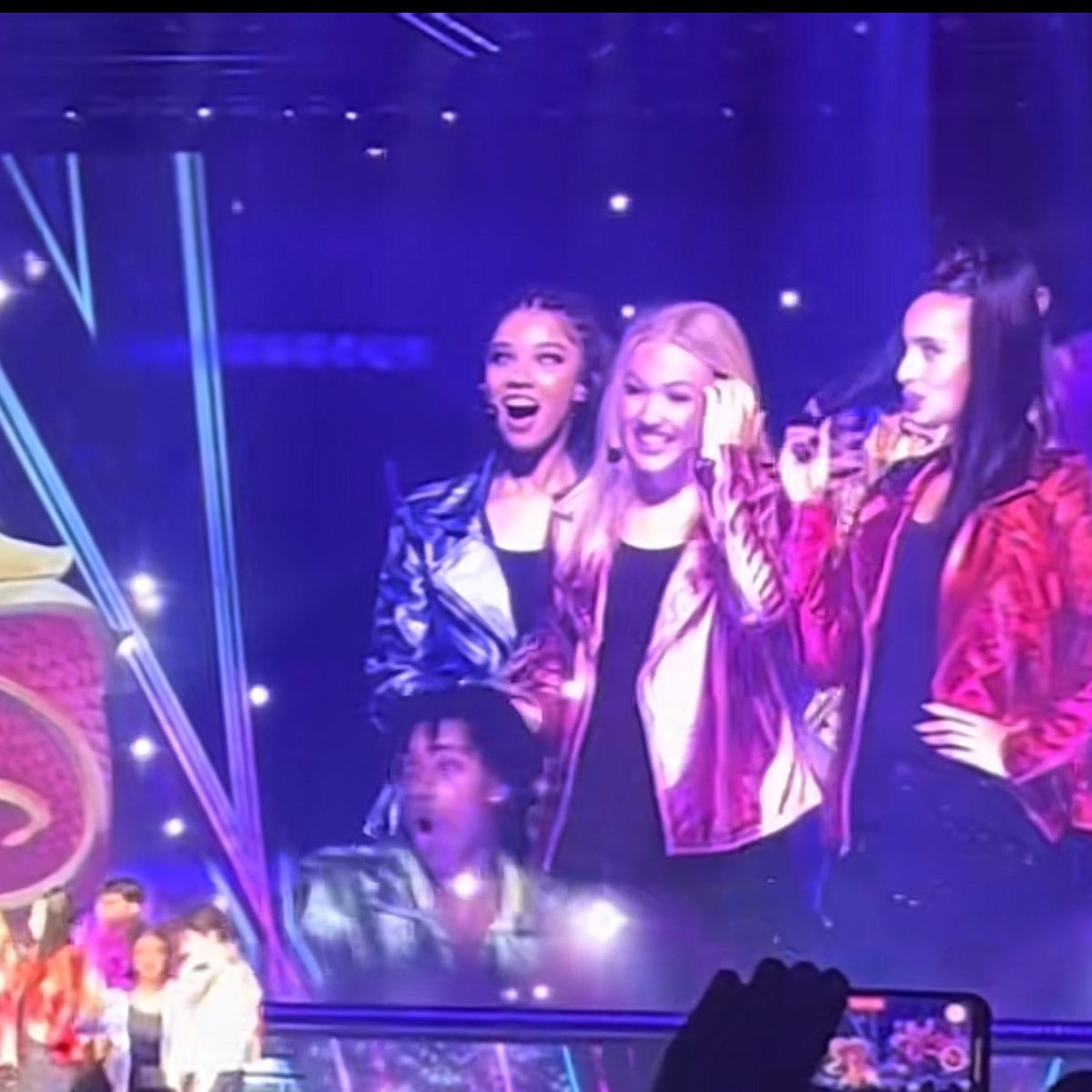 freylia during legends in the making at a recent show !! 🩷🩵